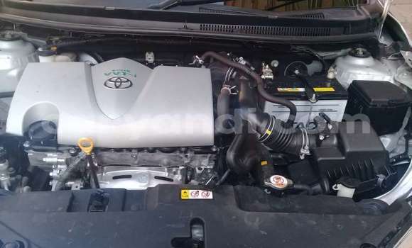 Acheter Occasion Voiture Toyota Yaris Gris à Livingstone, Zambie Acheter Occasion Voiture Toyota Yaris Gris à Livingstone, Zambie