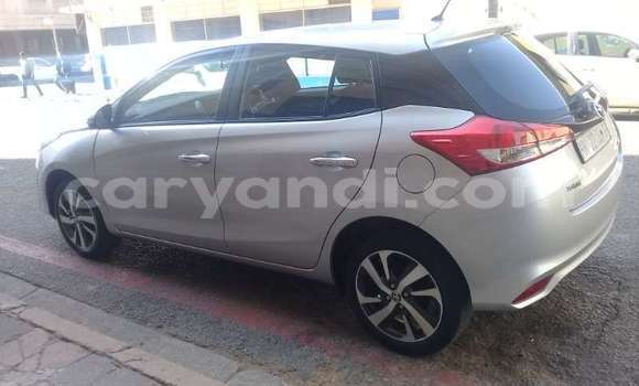 Acheter Occasion Voiture Toyota Yaris Gris à Livingstone, Zambie Acheter Occasion Voiture Toyota Yaris Gris à Livingstone, Zambie