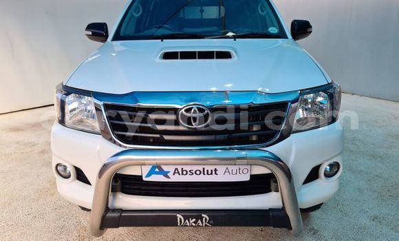 Acheter Occasion Voiture Toyota Hilux Blanc à Livingstone, Zambie Acheter Occasion Voiture Toyota Hilux Blanc à Livingstone, Zambie