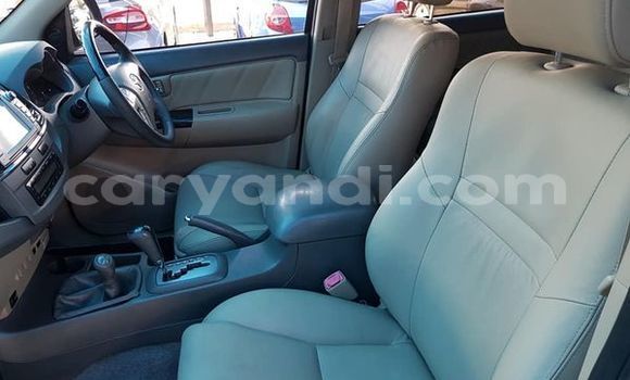 Nunua Ilio tumika Toyota Fortuner Nyeusi Gari ndani ya Livingstone nchini Zambia Nunua Ilio tumika Toyota Fortuner Nyeusi Gari ndani ya Livingstone nchini Zambia