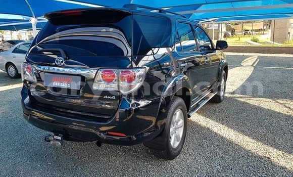 Nunua Ilio tumika Toyota Fortuner Nyeusi Gari ndani ya Livingstone nchini Zambia Nunua Ilio tumika Toyota Fortuner Nyeusi Gari ndani ya Livingstone nchini Zambia