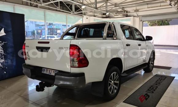 Buy Used Toyota Hilux White Car in Lusaka in Zambia Buy Used Toyota Hilux White Car in Lusaka in Zambia