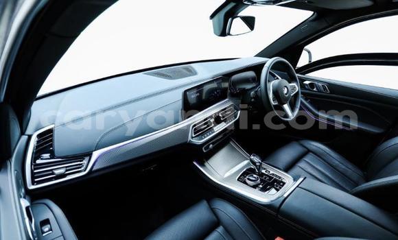 Acheter Occasion Voiture BMW X5 M Blanc à Livingstone, Zambie Acheter Occasion Voiture BMW X5 M Blanc à Livingstone, Zambie