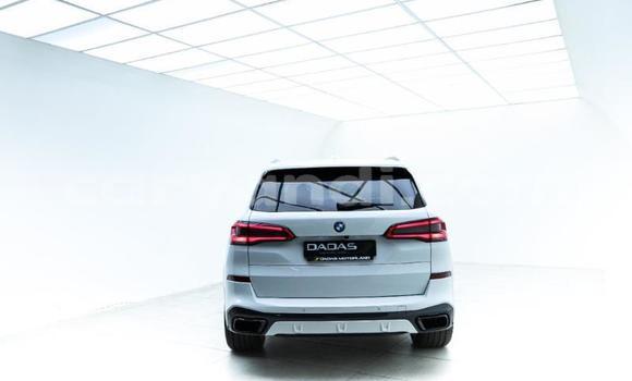 Acheter Occasion Voiture BMW X5 M Blanc à Livingstone, Zambie Acheter Occasion Voiture BMW X5 M Blanc à Livingstone, Zambie