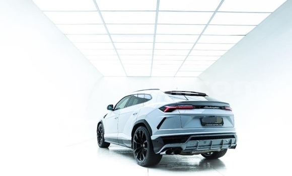 Buy Used Lamborghini Urus White Car in Lusaka in Zambia Buy Used Lamborghini Urus White Car in Lusaka in Zambia
