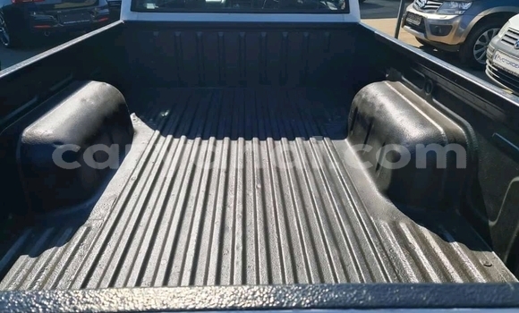 Acheter Occasion Voiture Nissan Hardbody Blanc à Ndola, Zambie Acheter Occasion Voiture Nissan Hardbody Blanc à Ndola, Zambie