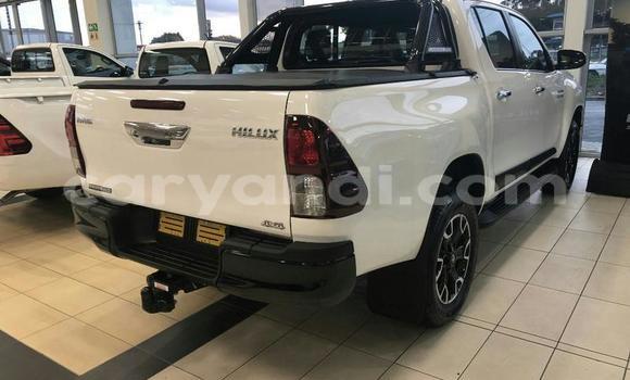 Buy Used Toyota Hilux White Car in Livingstone in Zambia Buy Used Toyota Hilux White Car in Livingstone in Zambia