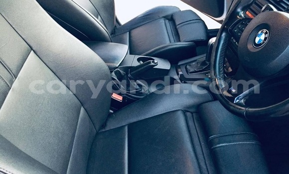 Acheter Occasion Voiture BMW X3 Gris à Lusaka, Zambie Acheter Occasion Voiture BMW X3 Gris à Lusaka, Zambie