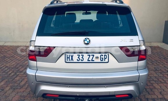 Acheter Occasion Voiture BMW X3 Gris à Lusaka, Zambie Acheter Occasion Voiture BMW X3 Gris à Lusaka, Zambie