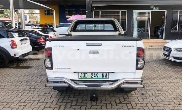 Acheter Occasion Voiture Toyota Hilux Blanc à Lusaka, Zambie Acheter Occasion Voiture Toyota Hilux Blanc à Lusaka, Zambie