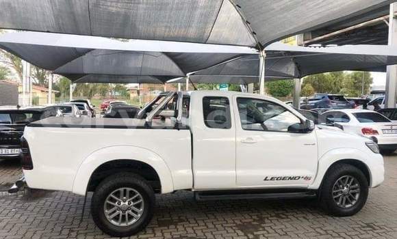 Acheter Occasion Voiture Toyota Hilux Blanc à Lusaka, Zambie Acheter Occasion Voiture Toyota Hilux Blanc à Lusaka, Zambie