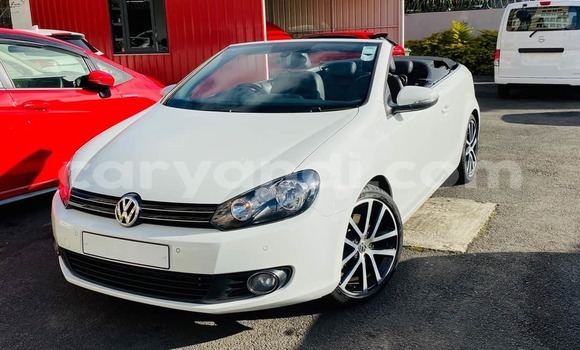 Buy Used Volkswagen Golf GTI White Car in Lusaka in Zambia