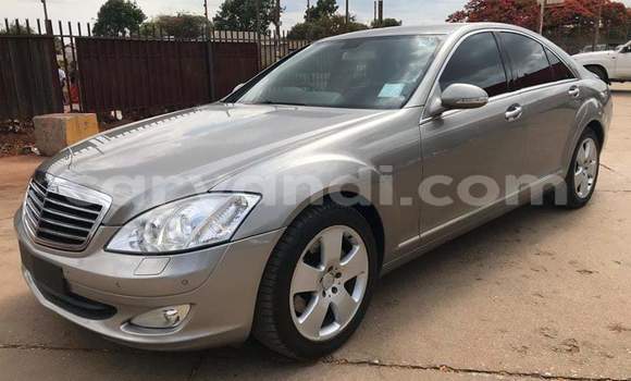 Acheter Import Voiture Mercedes‒Benz S-klasse Beige à Lusaka, Zambie Acheter Import Voiture Mercedes‒Benz S-klasse Beige à Lusaka, Zambie