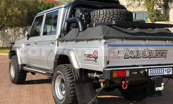 Acheter Occasion Voiture Toyota Land Cruiser Gris à Lusaka, Zambie Acheter Occasion Voiture Toyota Land Cruiser Gris à Lusaka, Zambie