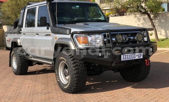 Acheter Occasion Voiture Toyota Land Cruiser Gris à Lusaka, Zambie Acheter Occasion Voiture Toyota Land Cruiser Gris à Lusaka, Zambie