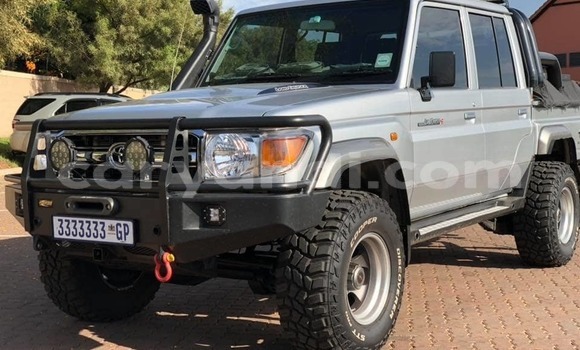 Acheter Occasion Voiture Toyota Land Cruiser Gris à Lusaka, Zambie Acheter Occasion Voiture Toyota Land Cruiser Gris à Lusaka, Zambie