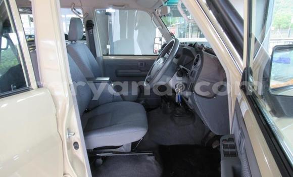 Tenga Tsaru Toyota Land Cruiser Zvimwe Mota in Chingola in Zambia Tenga Tsaru Toyota Land Cruiser Zvimwe Mota in Chingola in Zambia