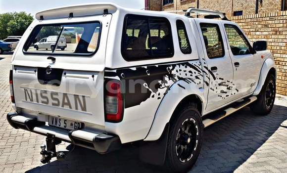 Buy Used Nissan NP 300 White Car in Chingola in Zambia Buy Used Nissan NP 300 White Car in Chingola in Zambia