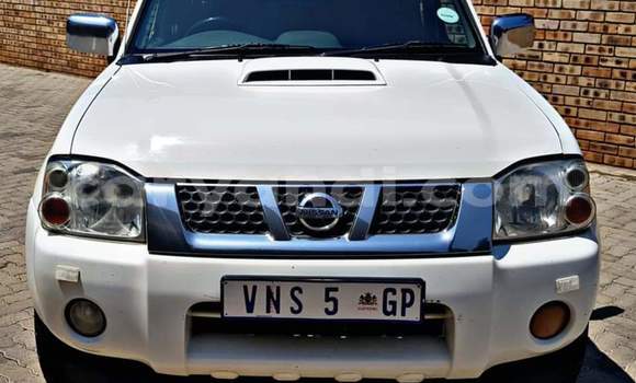Buy Used Nissan NP 300 White Car in Chingola in Zambia Buy Used Nissan NP 300 White Car in Chingola in Zambia