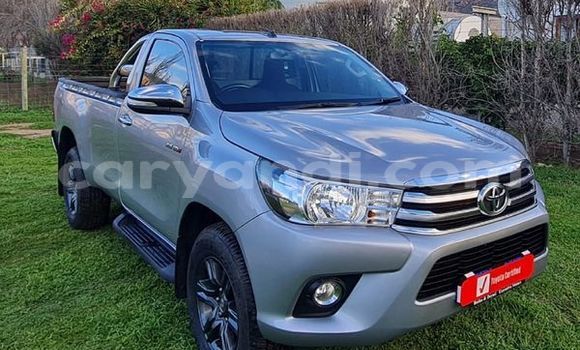 Acheter Occasion Voiture Toyota Hilux Gris à Livingstone, Zambie Acheter Occasion Voiture Toyota Hilux Gris à Livingstone, Zambie