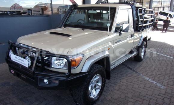Nunua Ilio tumika Toyota Land Cruiser Beige Gari ndani ya Lusaka nchini Zambia Nunua Ilio tumika Toyota Land Cruiser Beige Gari ndani ya Lusaka nchini Zambia