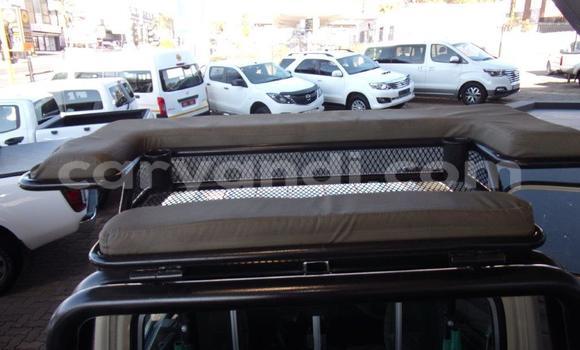 Acheter Occasion Voiture Toyota Land Cruiser Beige à Lusaka, Zambie Acheter Occasion Voiture Toyota Land Cruiser Beige à Lusaka, Zambie