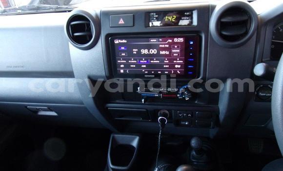 Acheter Occasion Voiture Toyota Land Cruiser Beige à Lusaka, Zambie Acheter Occasion Voiture Toyota Land Cruiser Beige à Lusaka, Zambie