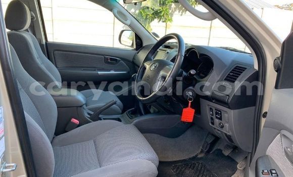 Tenga Tsaru Toyota Hilux Bhurawuni Mota in Livingstone in Zambia Tenga Tsaru Toyota Hilux Bhurawuni Mota in Livingstone in Zambia