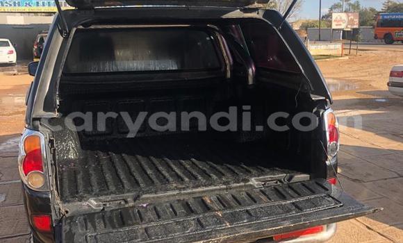 Buy Used Mitsubishi L200 Black Car in Lusaka in Zambia