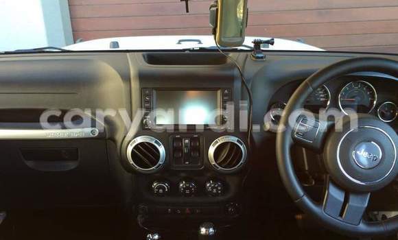 Acheter Occasion Voiture Jeep Wrangler Blanc à Chingola, Zambie Acheter Occasion Voiture Jeep Wrangler Blanc à Chingola, Zambie