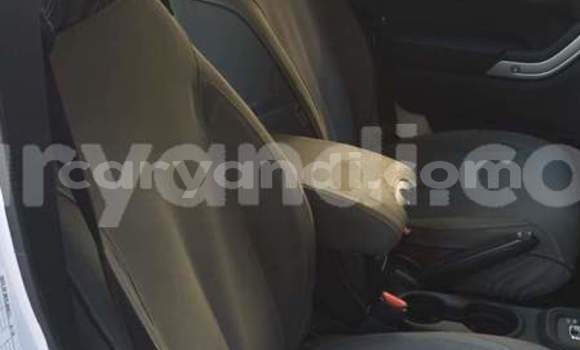 Acheter Occasion Voiture Jeep Wrangler Blanc à Chingola, Zambie Acheter Occasion Voiture Jeep Wrangler Blanc à Chingola, Zambie