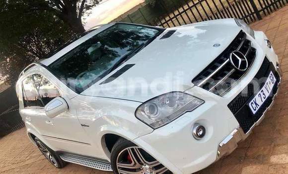 Acheter Occasion Voiture Mercedes‒Benz C-klasse AMG Blanc à Chingola, Zambie Acheter Occasion Voiture Mercedes‒Benz C-klasse AMG Blanc à Chingola, Zambie
