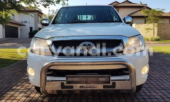 Buy Used Toyota Hilux White Car in Chingola in Zambia Buy Used Toyota Hilux White Car in Chingola in Zambia