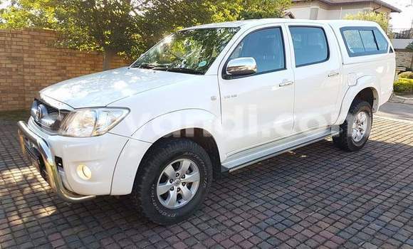 Buy Used Toyota Hilux White Car in Chingola in Zambia Buy Used Toyota Hilux White Car in Chingola in Zambia
