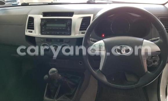 Buy Used Toyota Hilux White Car in Livingstone in Zambia Buy Used Toyota Hilux White Car in Livingstone in Zambia