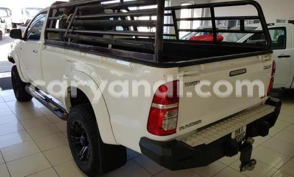 Buy Used Toyota Hilux White Car in Livingstone in Zambia Buy Used Toyota Hilux White Car in Livingstone in Zambia