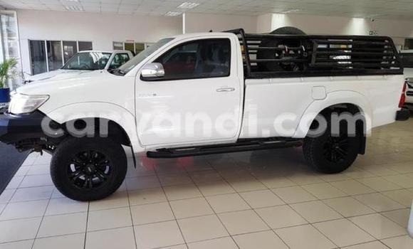 Buy Used Toyota Hilux White Car in Livingstone in Zambia Buy Used Toyota Hilux White Car in Livingstone in Zambia