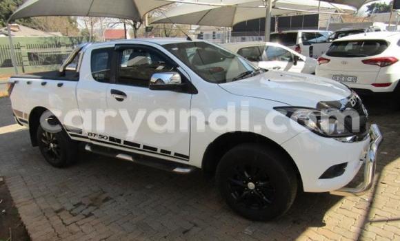 Acheter Occasion Voiture Mazda BT-50 Blanc à Chingola, Zambie Acheter Occasion Voiture Mazda BT-50 Blanc à Chingola, Zambie