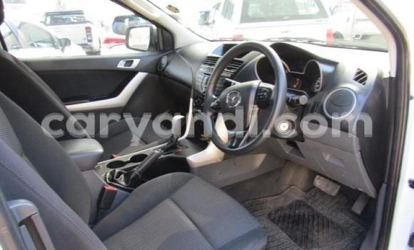 Acheter Occasion Voiture Mazda BT-50 Blanc à Chingola, Zambie Acheter Occasion Voiture Mazda BT-50 Blanc à Chingola, Zambie