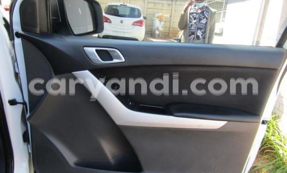 Acheter Occasion Voiture Mazda BT-50 Blanc à Chingola, Zambie Acheter Occasion Voiture Mazda BT-50 Blanc à Chingola, Zambie