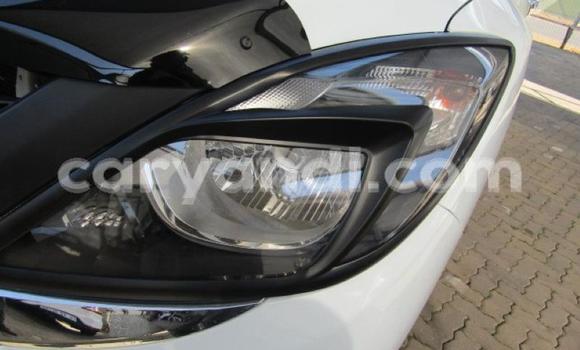 Acheter Occasion Voiture Mazda BT-50 Blanc à Chingola, Zambie Acheter Occasion Voiture Mazda BT-50 Blanc à Chingola, Zambie