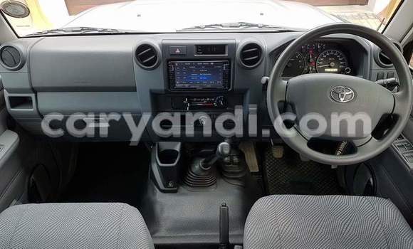 Buy Used Toyota Land Cruiser Silver Car in Livingstone in Zambia Buy Used Toyota Land Cruiser Silver Car in Livingstone in Zambia