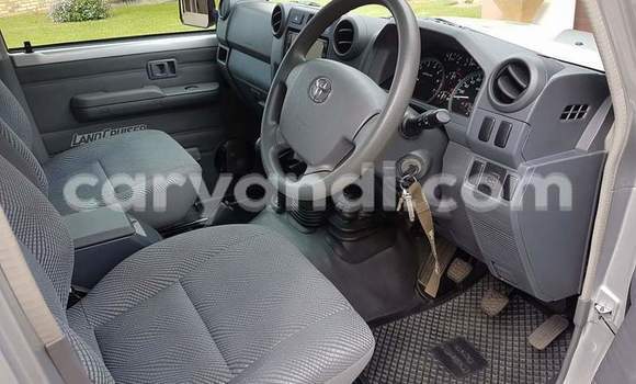 Buy Used Toyota Land Cruiser Silver Car in Livingstone in Zambia Buy Used Toyota Land Cruiser Silver Car in Livingstone in Zambia