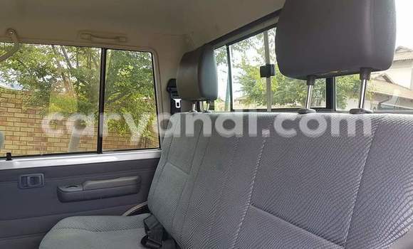 Buy Used Toyota Land Cruiser Silver Car in Livingstone in Zambia Buy Used Toyota Land Cruiser Silver Car in Livingstone in Zambia