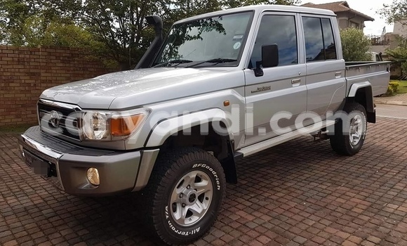 Buy Used Toyota Land Cruiser Silver Car in Livingstone in Zambia Buy Used Toyota Land Cruiser Silver Car in Livingstone in Zambia