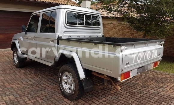 Buy Used Toyota Land Cruiser Silver Car in Livingstone in Zambia Buy Used Toyota Land Cruiser Silver Car in Livingstone in Zambia