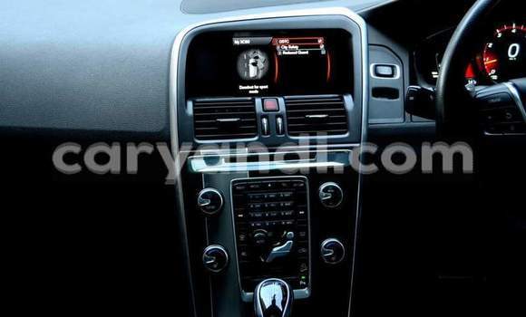 Acheter Occasion Voiture Volvo XC60 Rouge à Lusaka, Zambie Acheter Occasion Voiture Volvo XC60 Rouge à Lusaka, Zambie