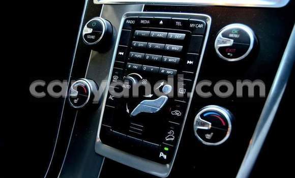 Acheter Occasion Voiture Volvo XC60 Rouge à Lusaka, Zambie Acheter Occasion Voiture Volvo XC60 Rouge à Lusaka, Zambie