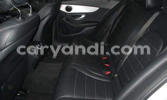 Acheter Occasion Voiture Mercedes‒Benz C–Class Blanc à Lusaka, Zambie Acheter Occasion Voiture Mercedes‒Benz C–Class Blanc à Lusaka, Zambie