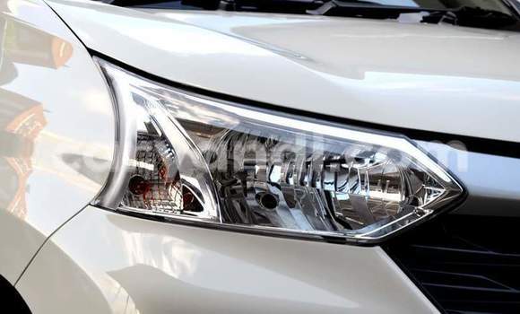 Acheter Occasion Voiture Toyota Avanza Blanc à Chingola, Zambie Acheter Occasion Voiture Toyota Avanza Blanc à Chingola, Zambie
